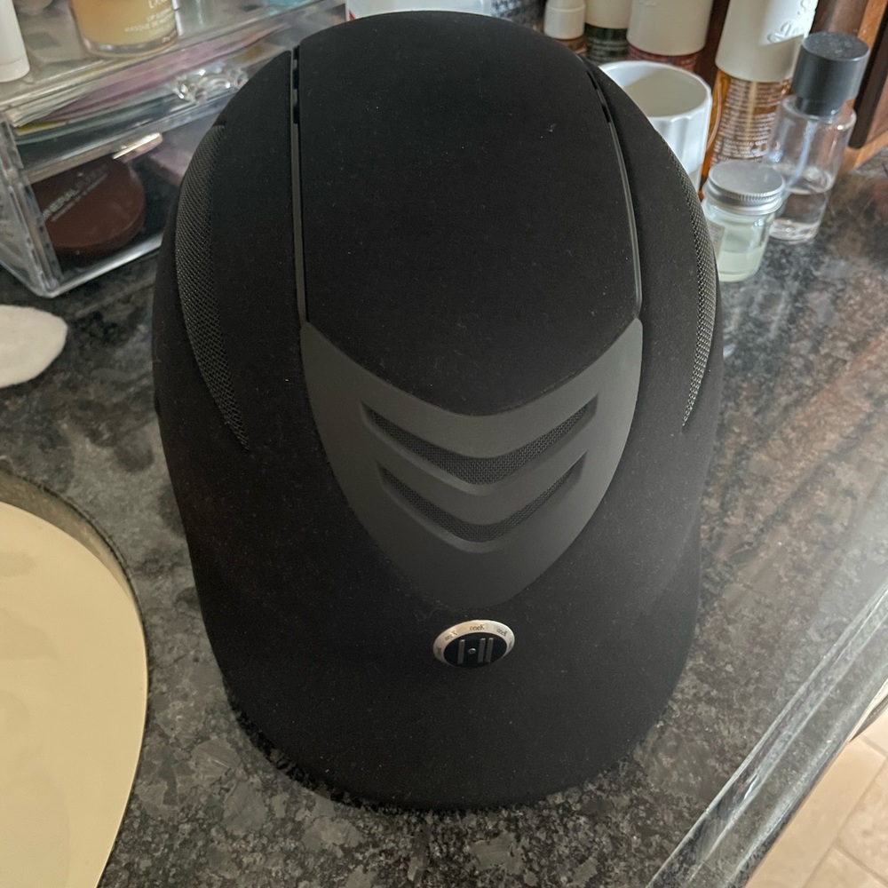 Velvet OneK Helmet